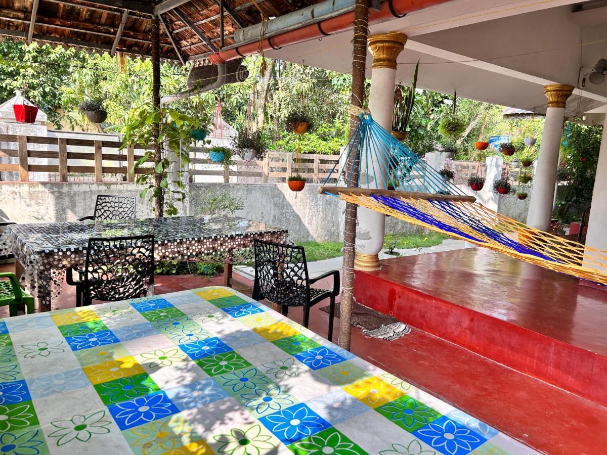 מאראריקולם Marari Beach Cleetus Homestay מראה חיצוני תמונה