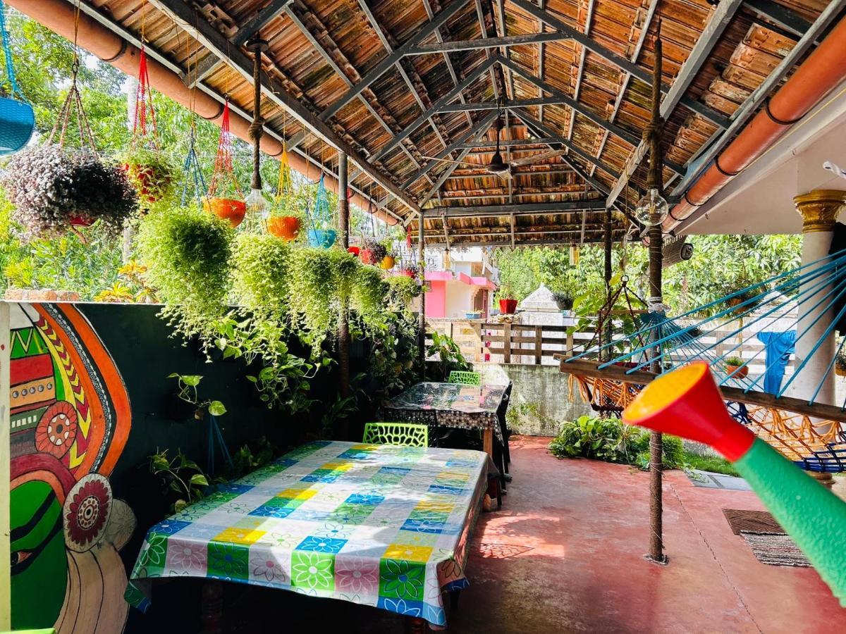 מאראריקולם Marari Beach Cleetus Homestay מראה חיצוני תמונה