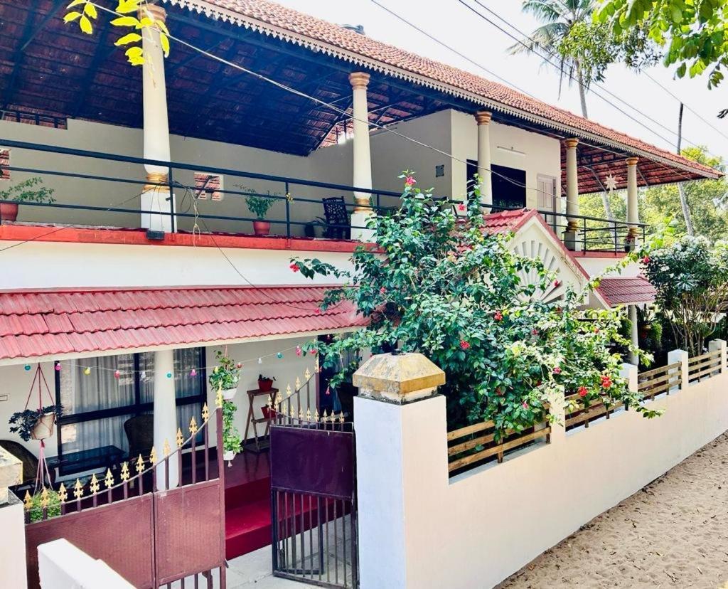 מאראריקולם Marari Beach Cleetus Homestay מראה חיצוני תמונה